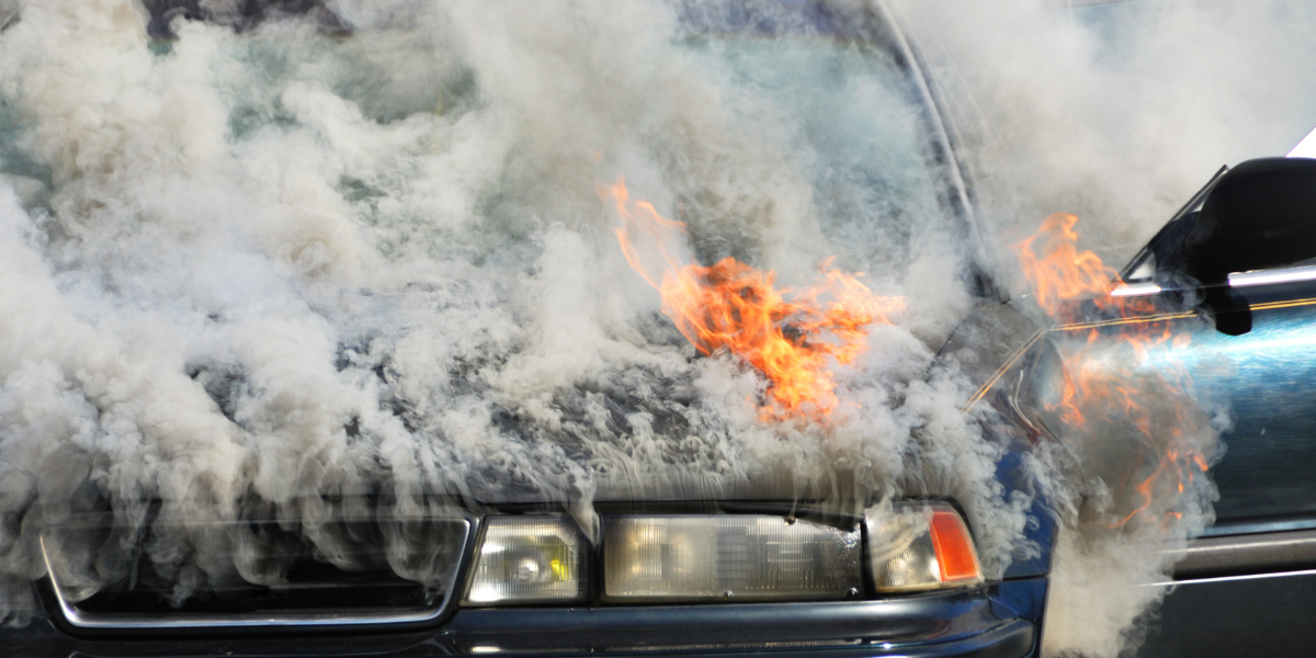 Αυτοκίνητο άρπαξε φωτιά στην Ε.Ο. Κορίνθου – Επιδαύρου