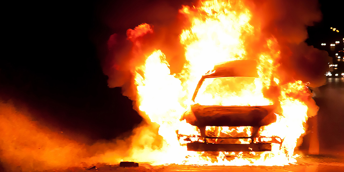 Αυτοκίνητο στην Αργολίδα τυλίχθηκε στις φλόγες