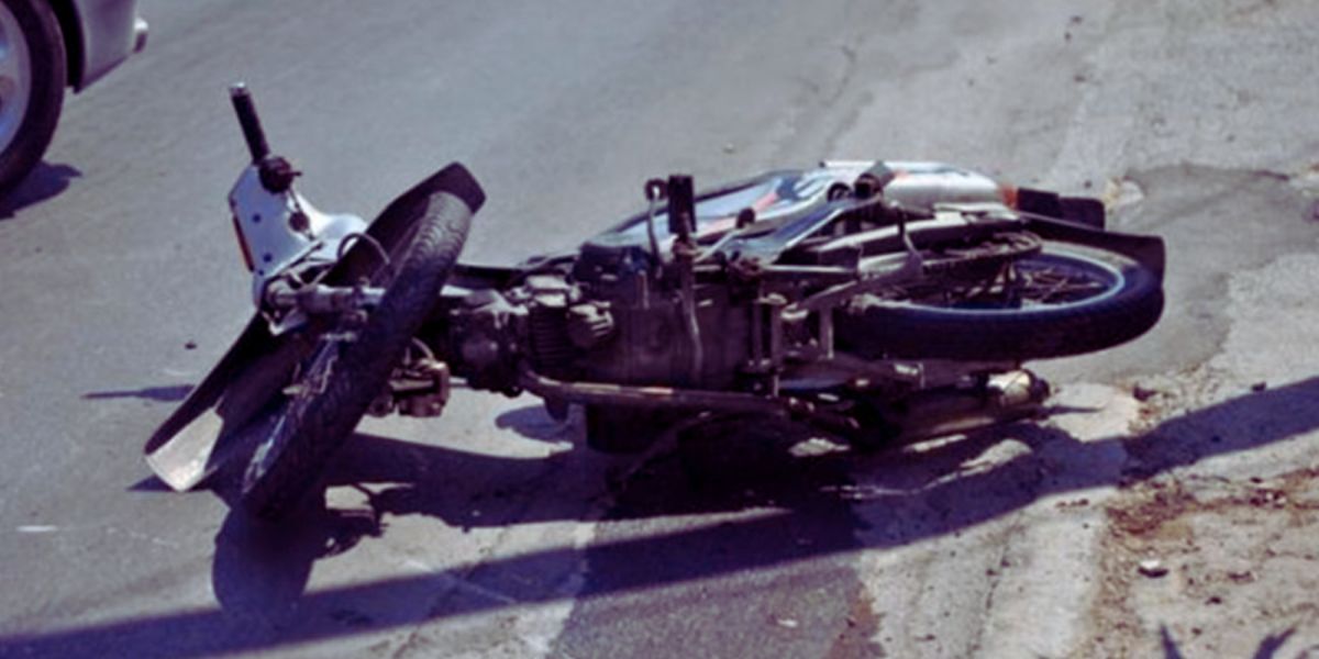 Τροχαίο στο Άργος: Ντελιβεράς έπεσε με το μηχανάκι επειδή γλίστρησε σε χυμένα λάδια!