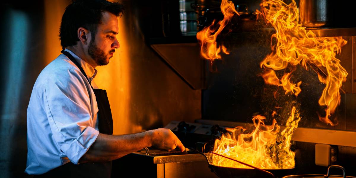 Έχεις πάθος για τη μαγειρική; Εστιατόριο στο Ναύπλιο ζητά Ψήστη – Βοηθό Μάγειρα