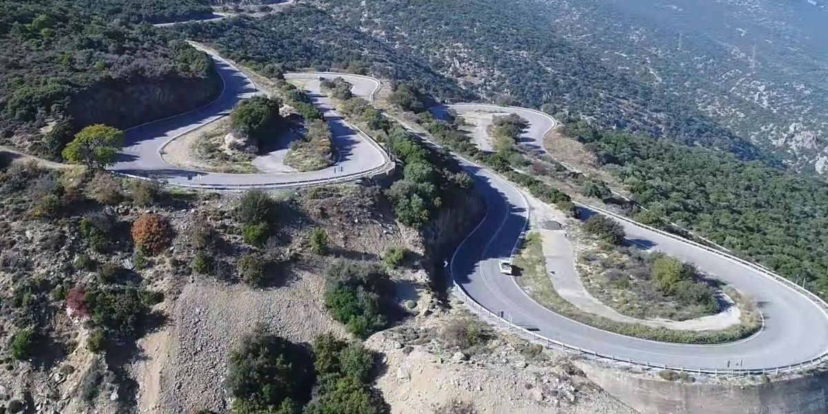 Ρίχνουν πίσσα στην Πελοπόννησο! Ποιους δρόμους της Αργολίδας αποφάσισε να φτιάξει η Περιφέρεια