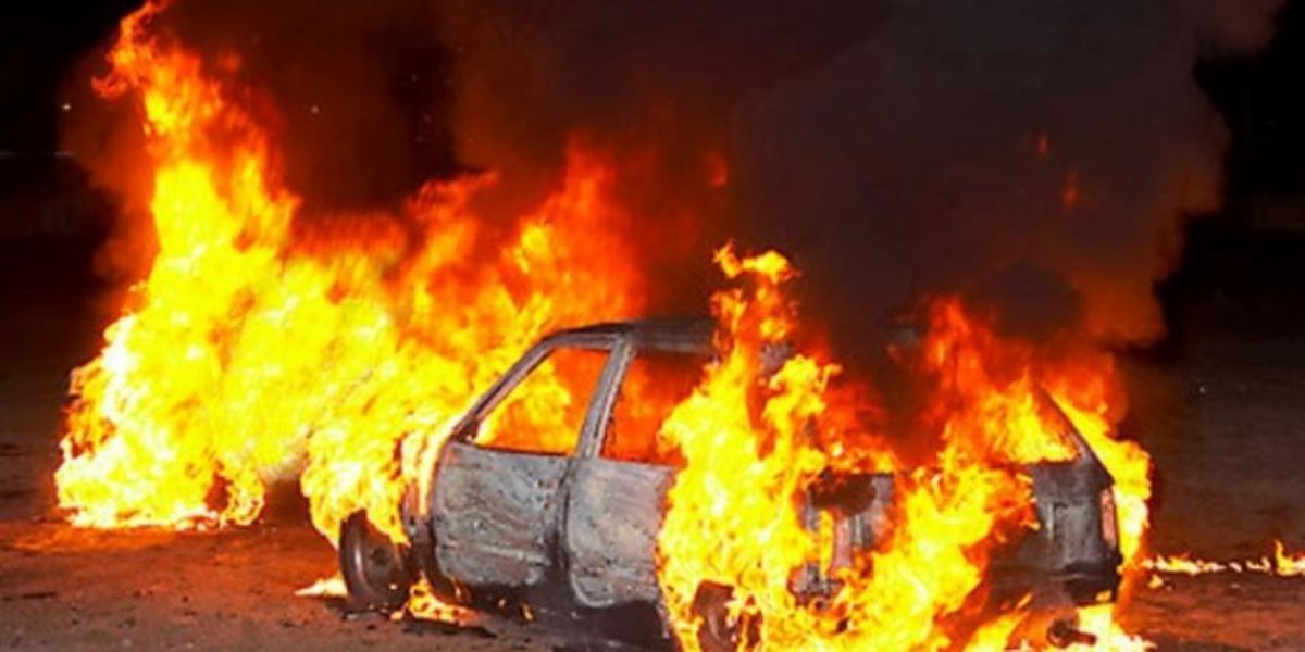 Παρανάλωμα του πυρός έγινε αυτοκίνητο στο Ναύπλιο